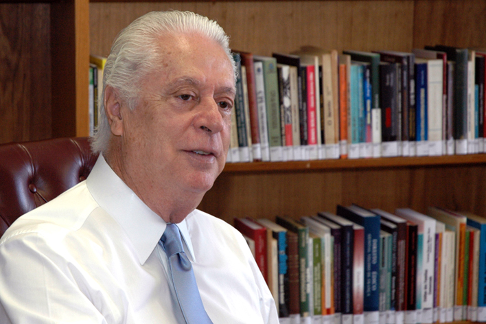 STJ despede-se do ministro aposentado Hamilton Carvalhido, falecido neste domingo (17)