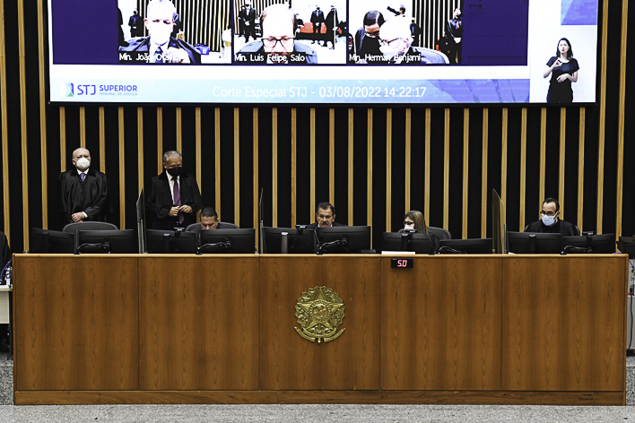 Corte Especial presta homenagem póstuma à assessora-chefe do Nugepnac, Maria Lucia Paternostro Rodrigues